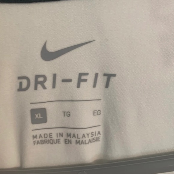 Nike Dri-FIT tshirt - Picture 2 of 3